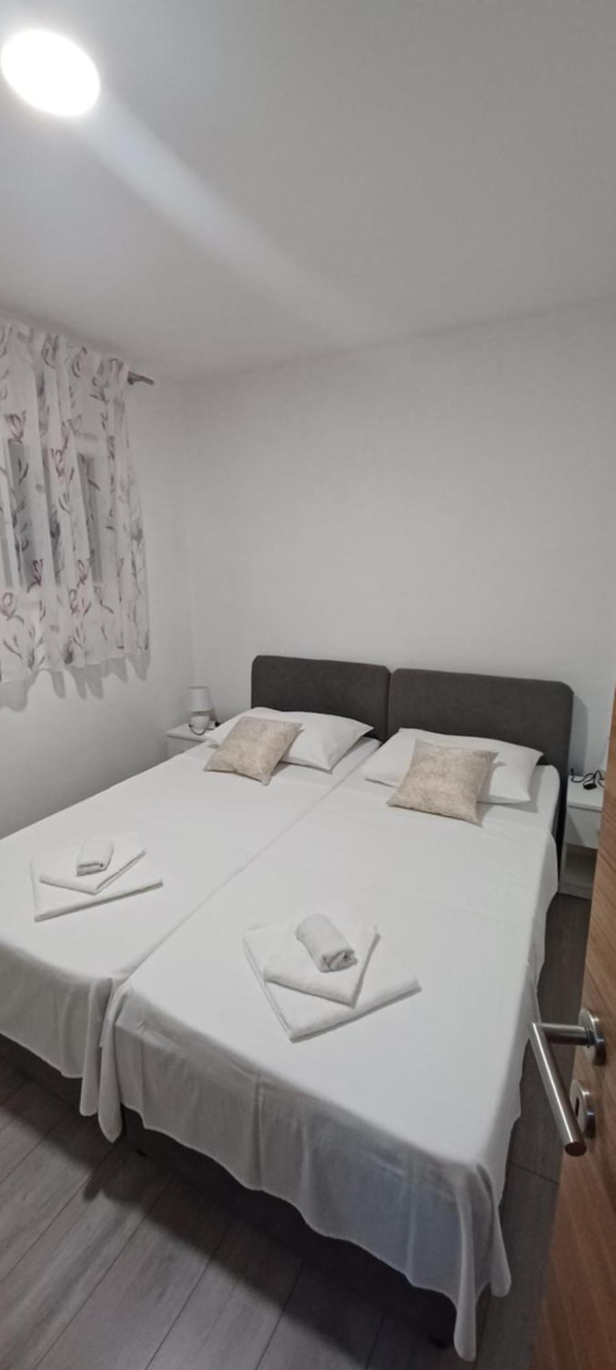 Apartman Neva With Free Private Parking Space *